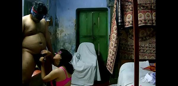  indian amateur savita bhabhi giving hot blowjob